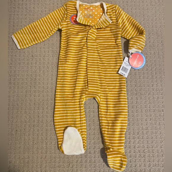 Magnetic Me Other - Magnetic Me goldenrod pinstripe velour footie NWT 6-9m